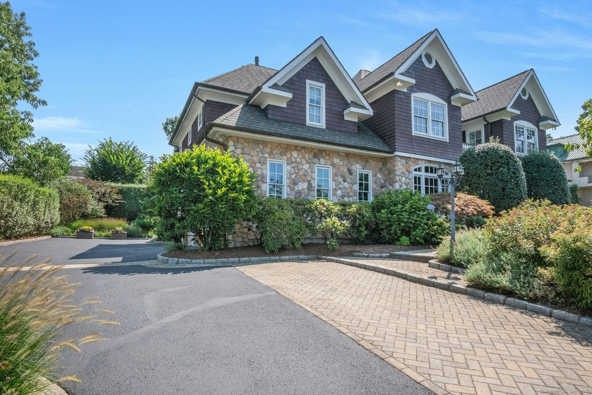Stamford, Connecticut, 06902, United States, 4 Bedrooms Bedrooms, ,4.5 BathroomsBathrooms,Residential,For Sale,1929358