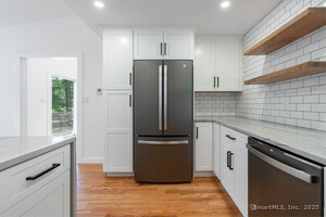 Homes for sale in Southington, CT | 228 Pattonwood Dr, Southington, CT 06489 | MLS# 24119327