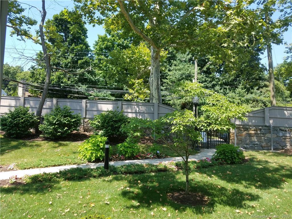64 Stoneridge Circle, Stamford, Connecticut photo 1