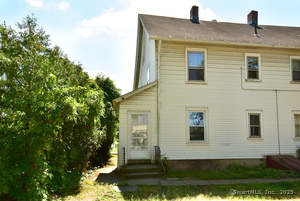 Homes for sale in Manchester, CT | 19 Russell St, Manchester, CT 06040 | MLS# 24119661