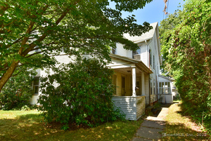 Homes for sale in Manchester, CT | 19 Russell St, Manchester, CT 06040 | MLS# 24119661