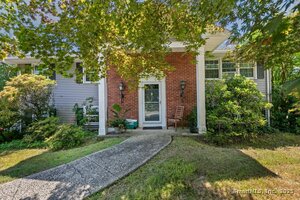 17 Woodchuck Lane