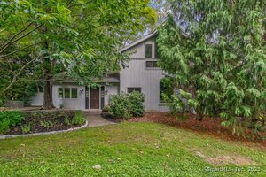 Homes for sale in Woodbury, CT | 94 Old Town Farm Rd, Woodbury, CT 06798 | MLS# 24118623