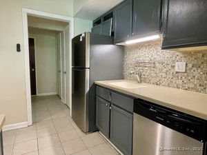 Homes for sale in Cromwell, CT | 92 Woodland Dr #92, Cromwell, CT 06416 | MLS# 24114694