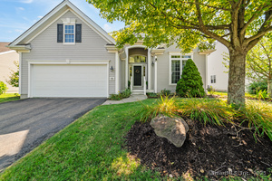 Homes for sale in Oxford, CT | 185 Country Club Dr #185, Oxford, CT 06478 | MLS# 24113336