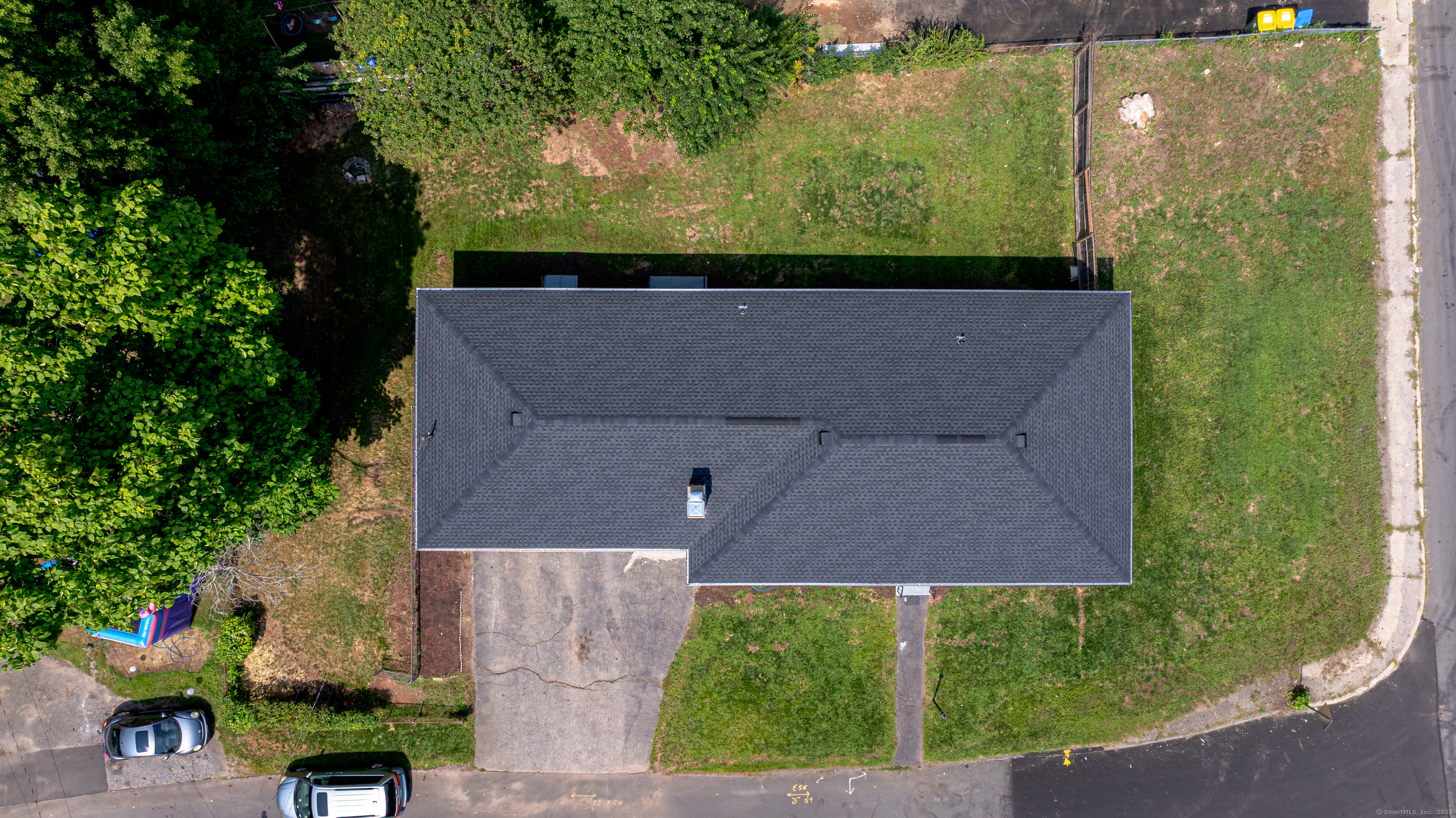 8 Bonnie, Waterbury, 06705, 3 Bedrooms Bedrooms, 0 ,1 BathroomBathrooms,Single Family For Sale,For Sale,Bonnie,0,24120110