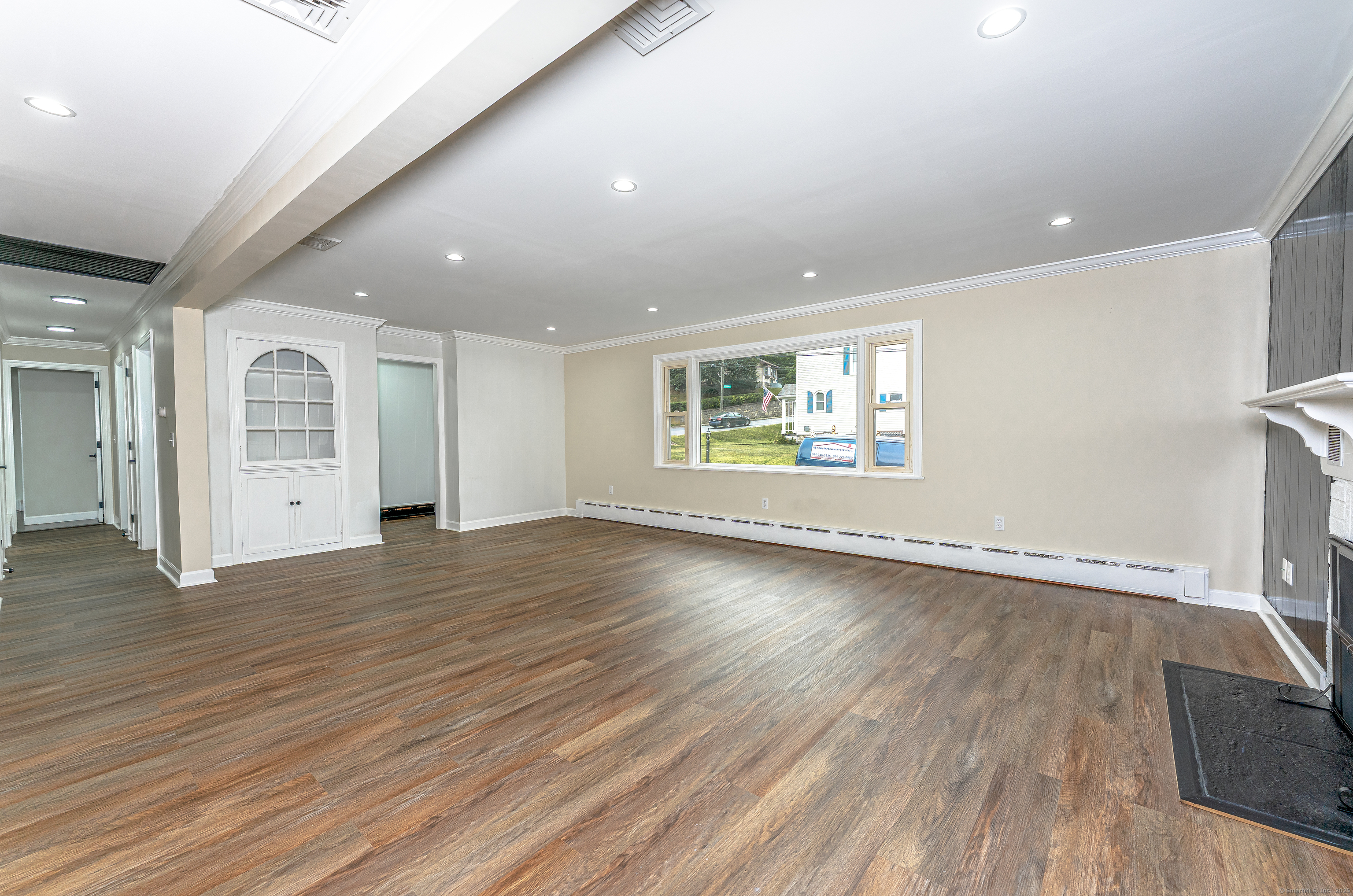 8 Bonnie, Waterbury, 06705, 3 Bedrooms Bedrooms, 0 ,1 BathroomBathrooms,Single Family For Sale,For Sale,Bonnie,0,24120110