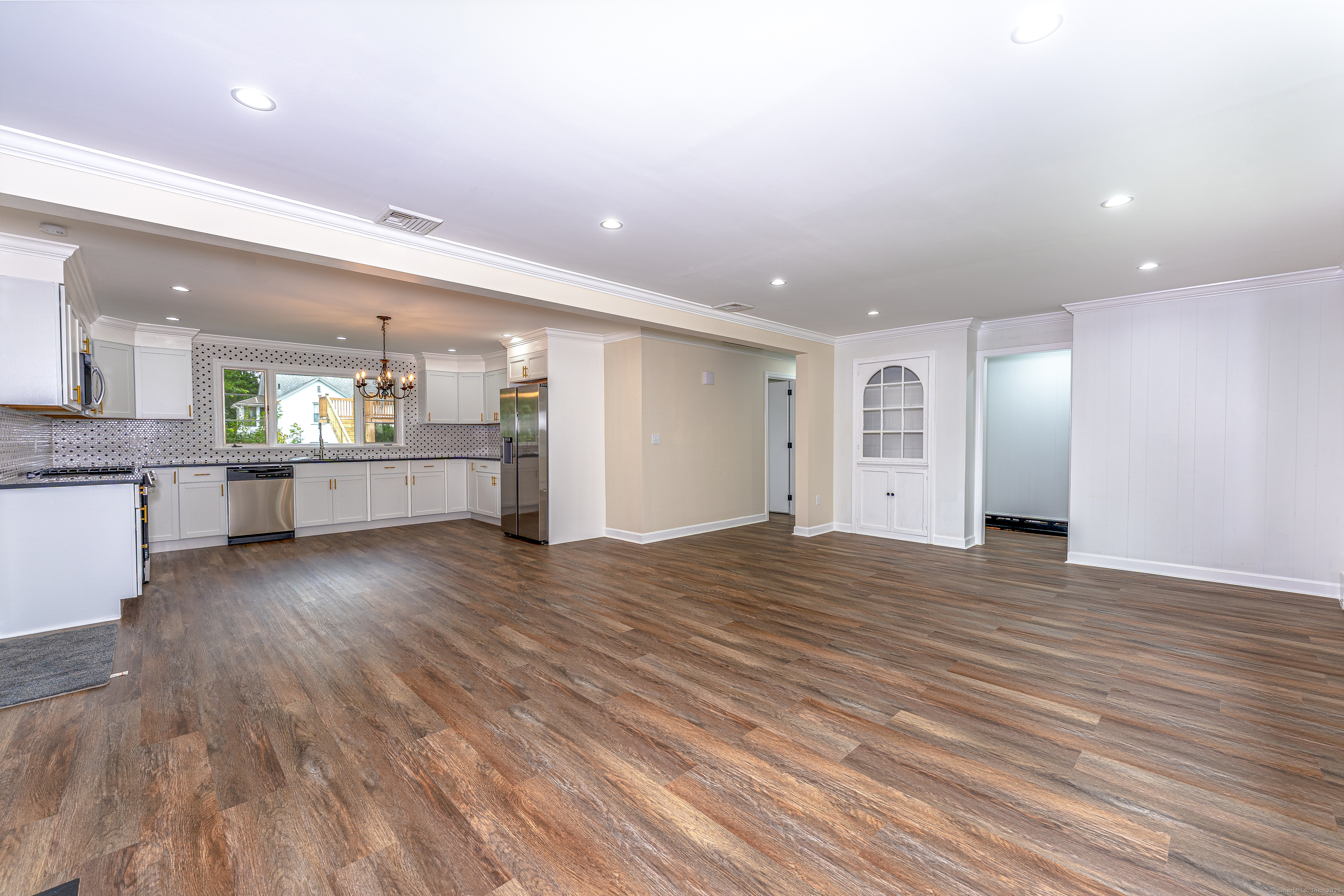 8 Bonnie, Waterbury, 06705, 3 Bedrooms Bedrooms, 0 ,1 BathroomBathrooms,Single Family For Sale,For Sale,Bonnie,0,24120110