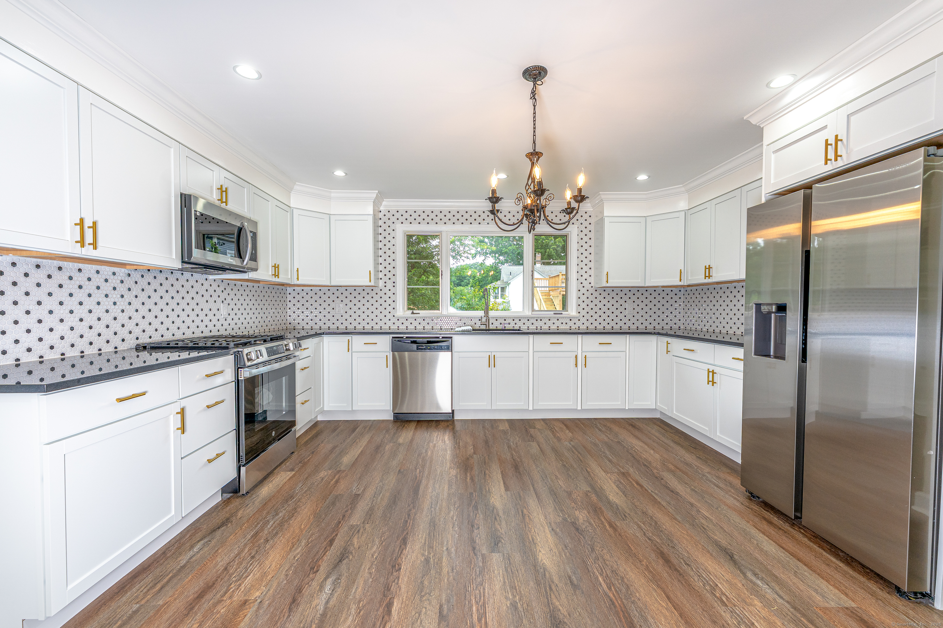 8 Bonnie, Waterbury, 06705, 3 Bedrooms Bedrooms, 0 ,1 BathroomBathrooms,Single Family For Sale,For Sale,Bonnie,0,24120110