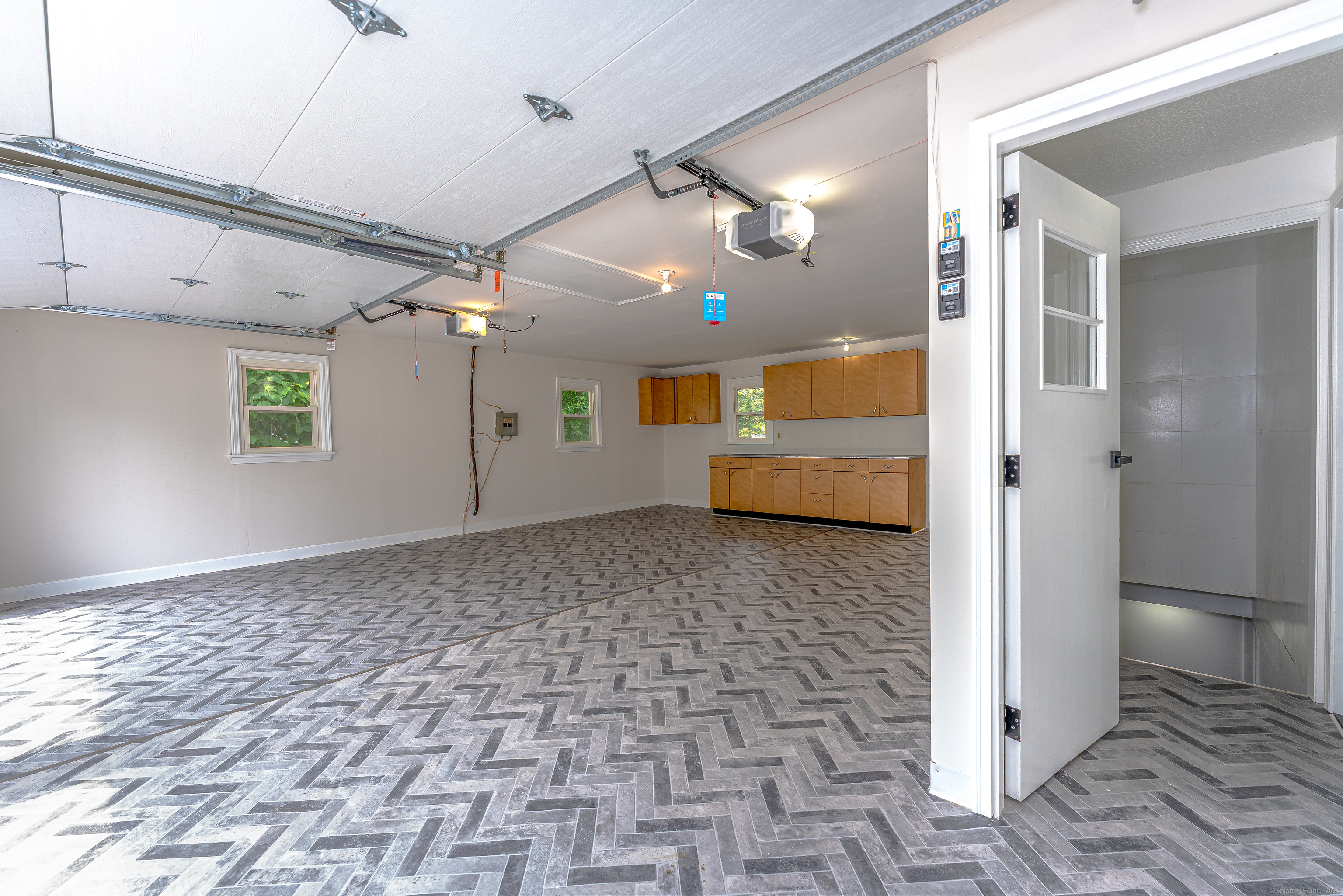 8 Bonnie, Waterbury, 06705, 3 Bedrooms Bedrooms, 0 ,1 BathroomBathrooms,Single Family For Sale,For Sale,Bonnie,0,24120110