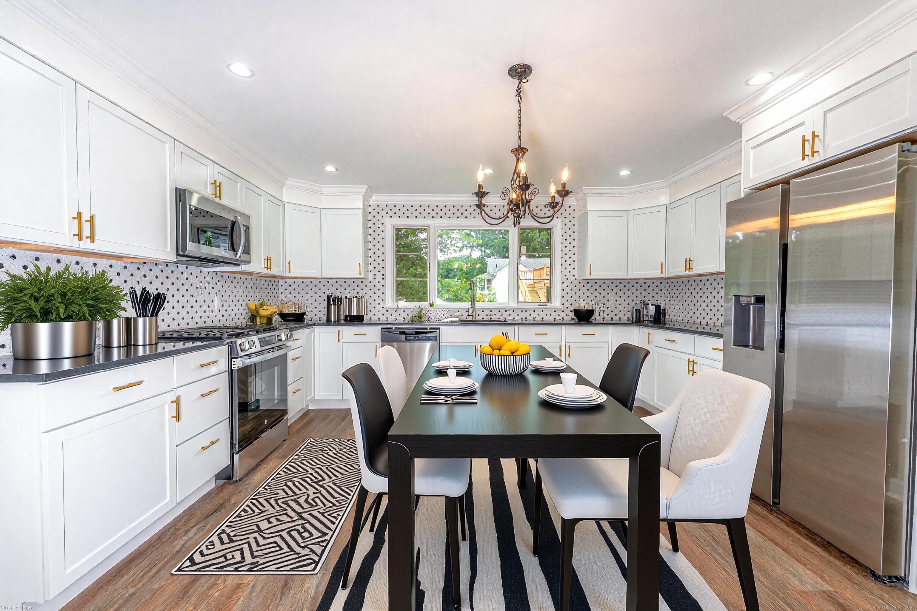 8 Bonnie, Waterbury, 06705, 3 Bedrooms Bedrooms, 0 ,1 BathroomBathrooms,Single Family For Sale,For Sale,Bonnie,0,24120110