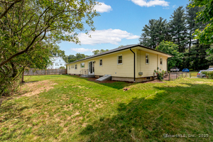 Homes for sale in Waterbury, CT | 8 Bonnie Ln, Waterbury, CT 06705 | MLS# 24120110