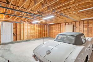 Homes for sale in Manchester, CT | 182 Bissell St, Manchester, CT 06040 | MLS# 24120382