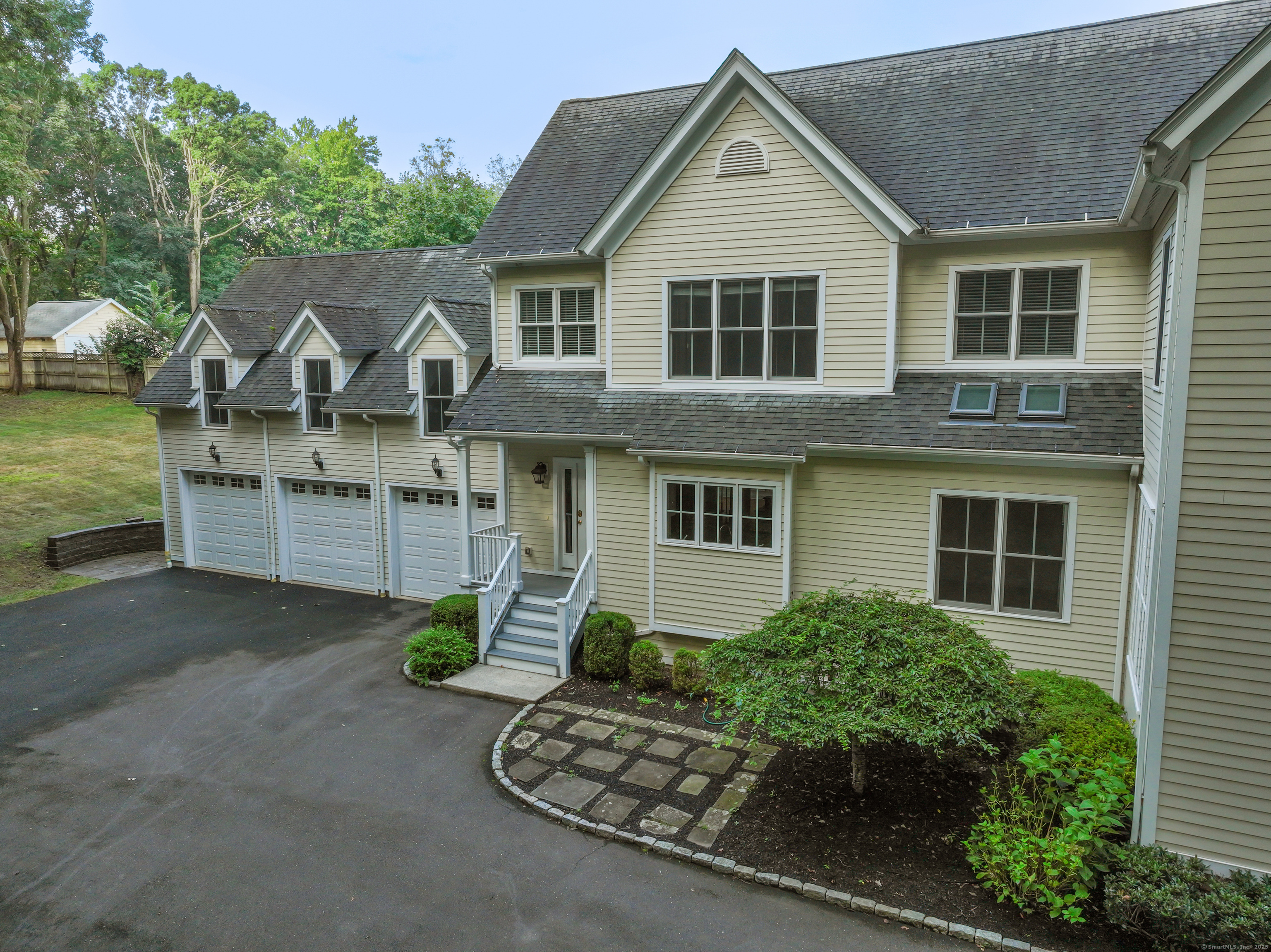 83 Camp Avenue, Darien, Connecticut photo 1