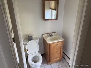 Homes for sale in Hamden, CT | 279 Centerbrook Rd, Hamden, CT 06518 | MLS# 24118497