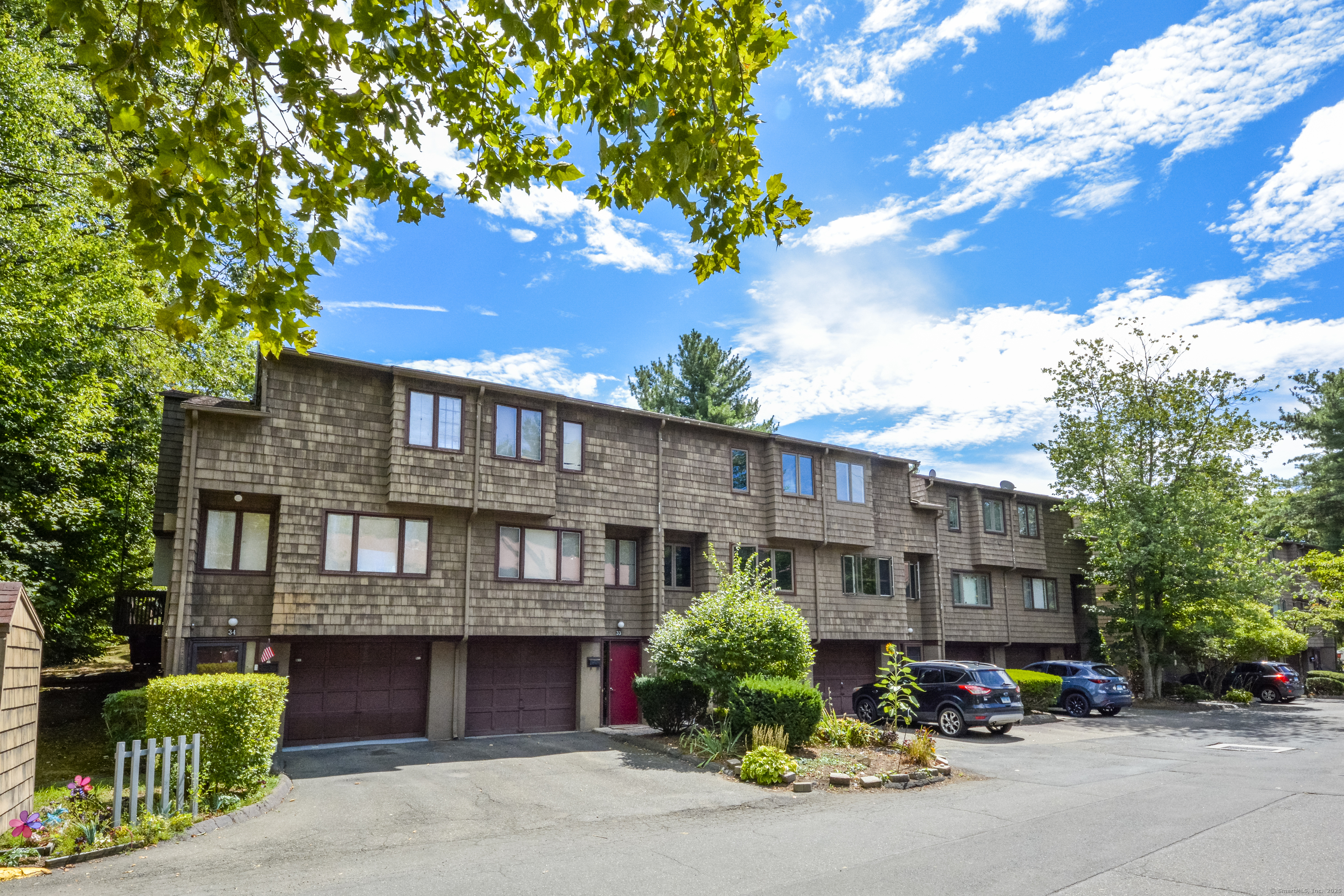 Homes for sale in Hamden, CT | 32 Towne House Rd #32, Hamden, CT 06514 | MLS# 24120627