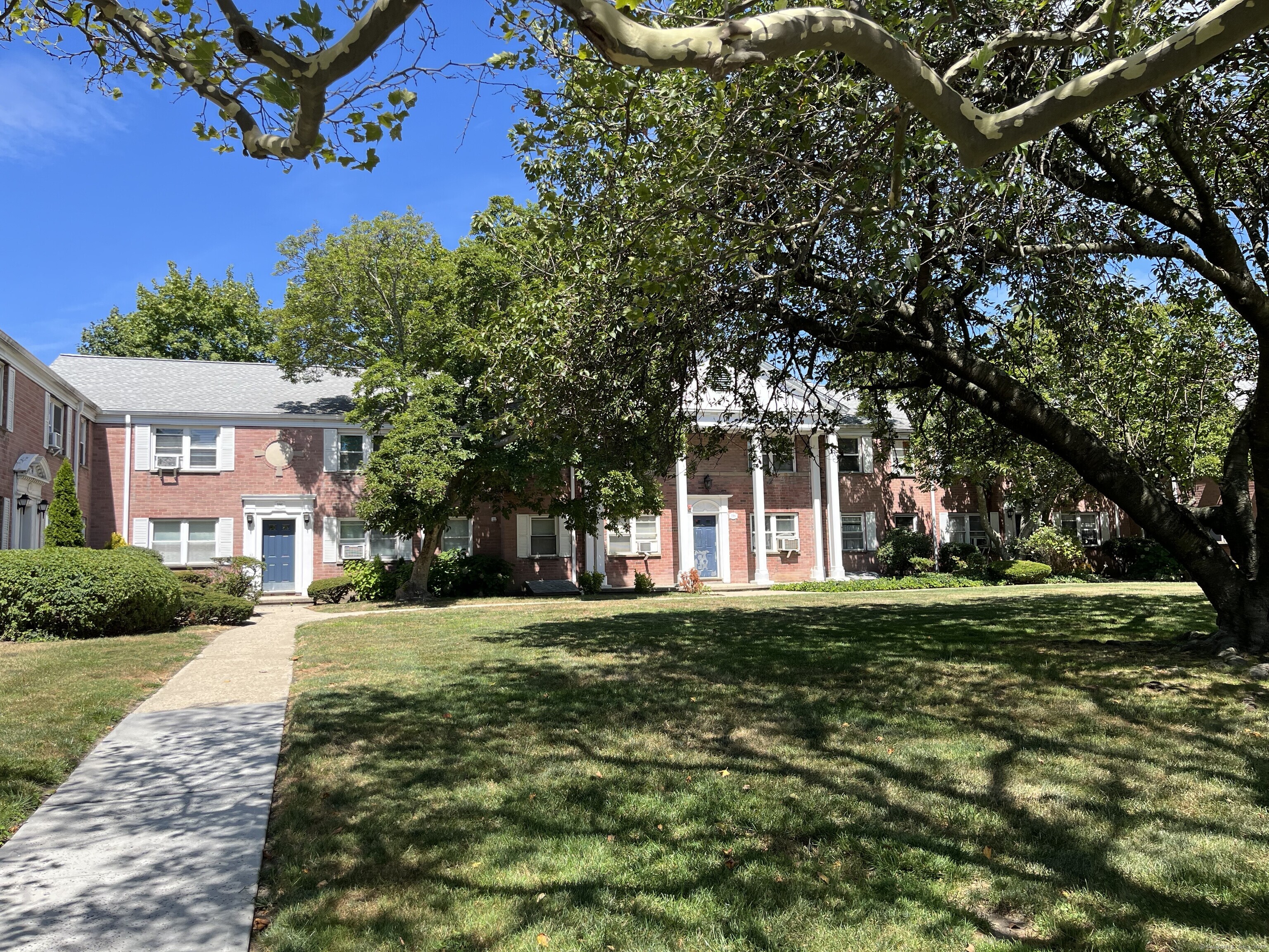 198 Seaton Road, Stamford, Connecticut photo 1