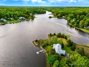 Homes for sale in Stonington, CT | 27 Wilbur Rd, Stonington, CT 06378 | MLS# 24120773