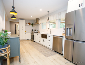 Homes for sale in Killingly, CT | 498 Bailey Hill Rd, Killingly, CT 06241 | MLS# 24120816