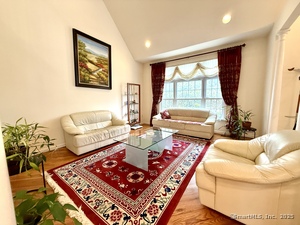 Homes for sale in Beacon Falls, CT | 18 Fieldstone Ln #18, Beacon Falls, CT 06403 | MLS# 24120361