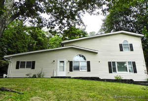 Homes for sale in New Milford, CT | 47 Valley View Ln, New Milford, CT 06776 | MLS# 24118448