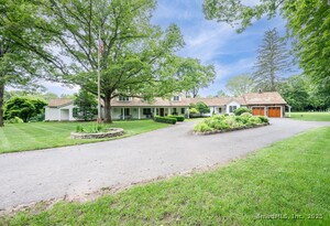 Homes for sale in Woodbury, CT | 509 Main St N, Woodbury, CT 06798 | MLS# 24121221