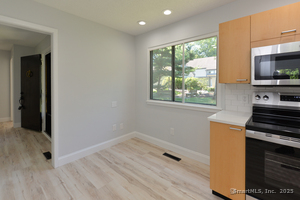 Homes for sale in Southbury, CT | 170 Heritage Vlg #B, Southbury, CT 06488 | MLS# 24121047