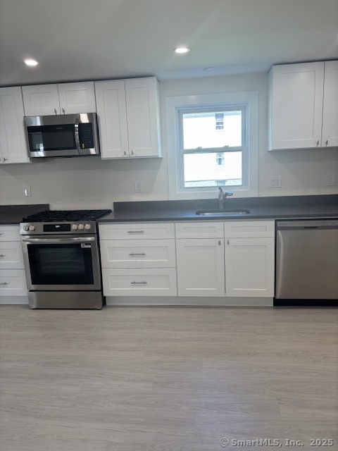 70 Dyke, Stamford, 06902, 2 Bedrooms Bedrooms, 0 ,1 BathroomBathrooms,Residential Rental,For Sale,Dyke,0,24102408