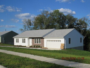 Homes for sale in Naugatuck, CT | 43 Warm Earth Rd, Naugatuck, CT 06770 | MLS# 24067301