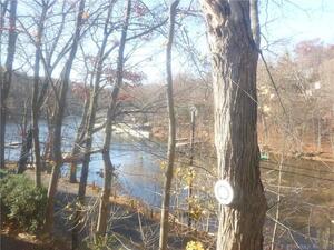 Homes for sale in Southbury, CT | 197 Lee Farm Dr, Southbury, CT 06488 | MLS# 24121439