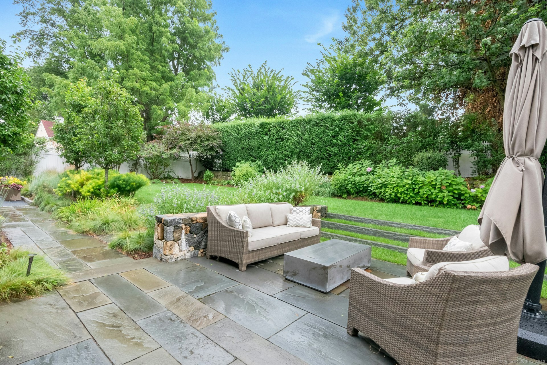 Stamford, Connecticut, 06902, United States, 4 Bedrooms Bedrooms, ,4.5 BathroomsBathrooms,Residential,For Sale,1929358