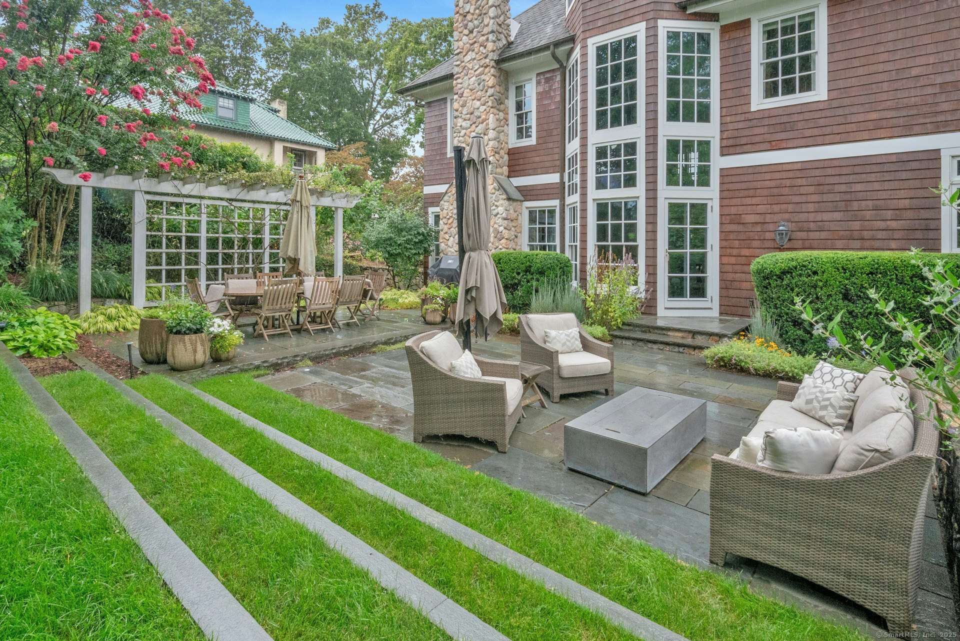 Stamford, Connecticut, 06902, United States, 4 Bedrooms Bedrooms, ,4.5 BathroomsBathrooms,Residential,For Sale,1929358