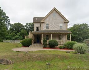 Homes for sale in East Haven, CT | 300 Bradley St, East Haven, CT 06512 | MLS# 24121618