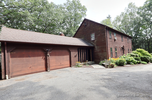 9 Country Squire Lane