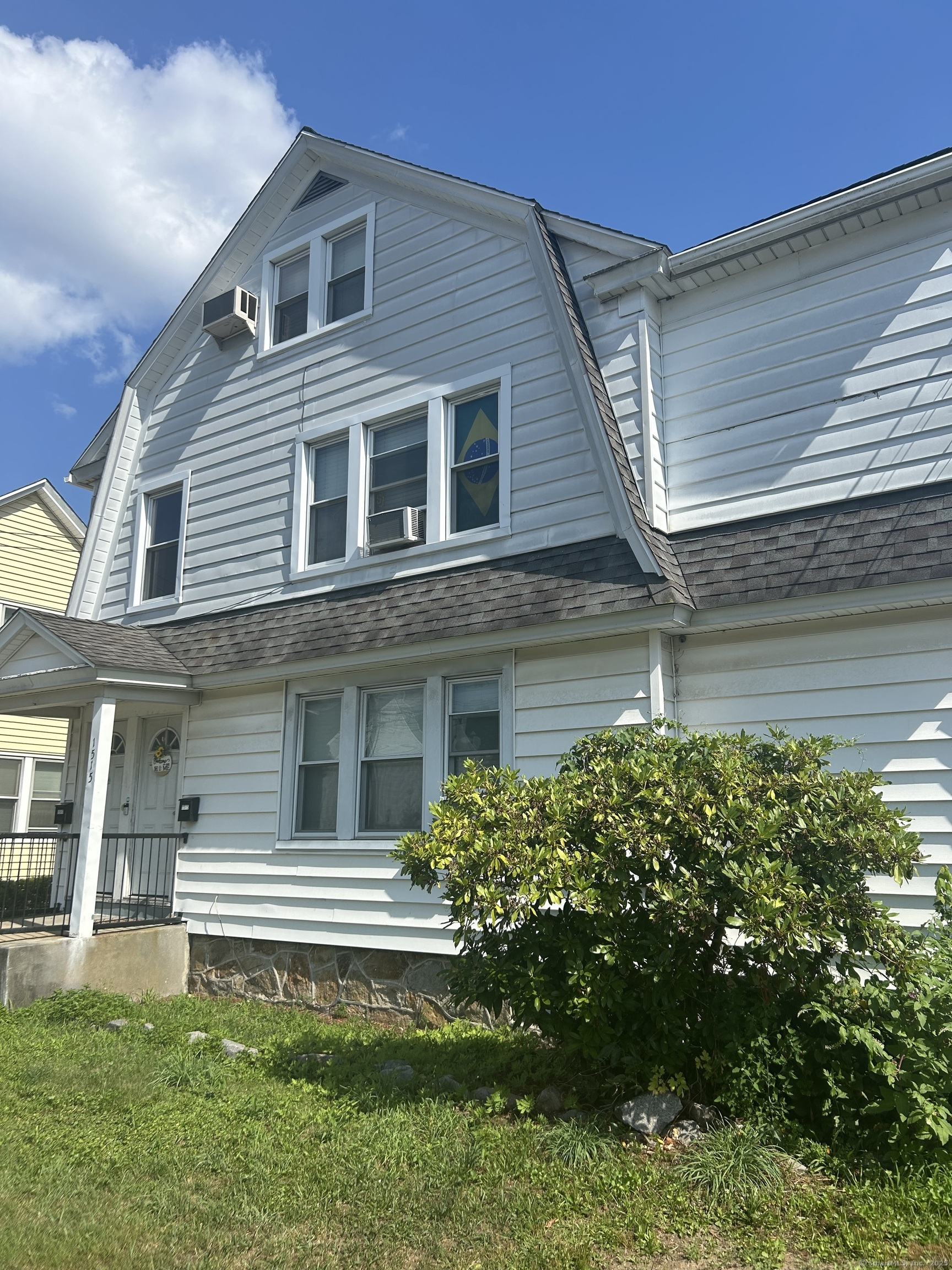 Homes for sale in Bridgeport, CT | 1515 Capitol Ave, Bridgeport, CT 06604 | MLS# 24119511