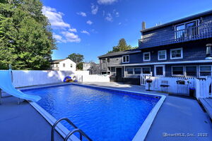 Homes for sale in West Haven, CT | 17 Ellyn Ct, West Haven, CT 06516 | MLS# 24121396