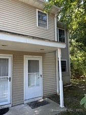 Homes for sale in Waterbury, CT | 92 Hamden Ave #APT 1, Waterbury, CT 06704 | MLS# 24122129
