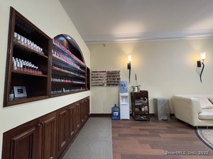 Homes for sale in Southbury, CT | 800 Main St S, Southbury, CT 06488 | MLS# 24121924