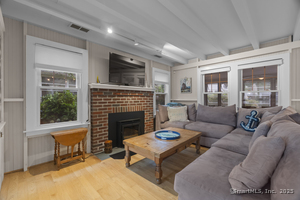 Homes for sale in Clinton, CT | 21 West Walk, Clinton, CT 06413 | MLS# 24122075