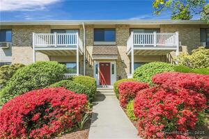 180 Glenbrook Road, Unit 10