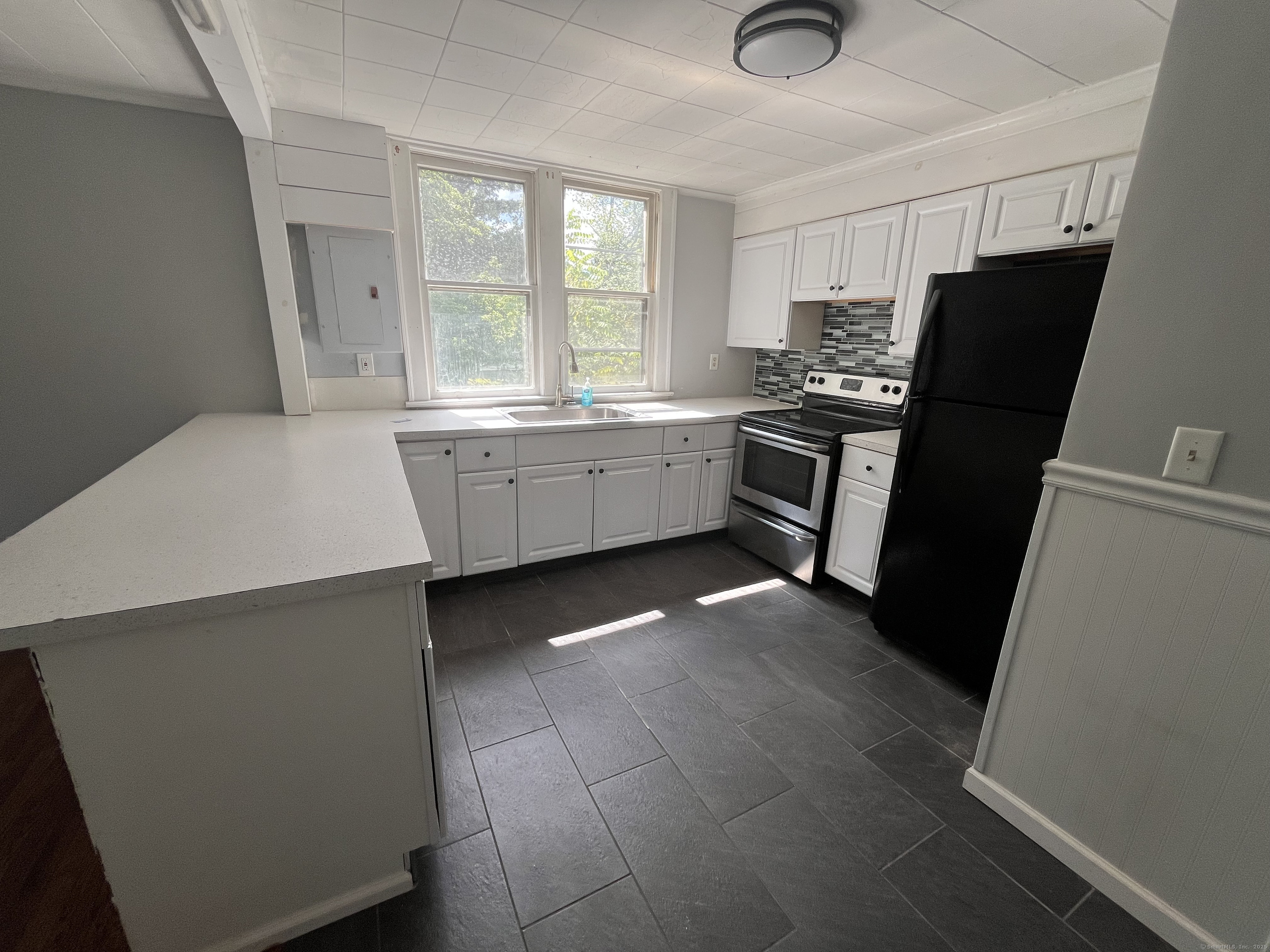 486 Mohegan Avenue, Waterford, 06375, 2 Bedrooms Bedrooms, ,1 BathroomBathrooms,Residential Rental,For Sale,Mohegan Avenue,24110555