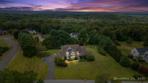 Homes for sale in Newtown, CT | 7 Charter Ridge Dr, Newtown, CT 06482 | MLS# 24122350