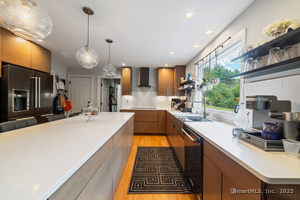 Homes for sale in Newtown, CT | 7 Charter Ridge Dr, Newtown, CT 06482 | MLS# 24122350