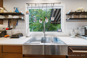 Homes for sale in Newtown, CT | 7 Charter Ridge Dr, Newtown, CT 06482 | MLS# 24122350