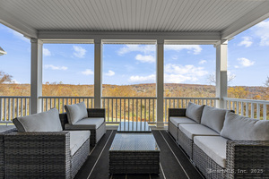 Homes for sale in East Lyme, CT | 7 Twin Valley Rd, East Lyme, CT 06333 | MLS# 24122497