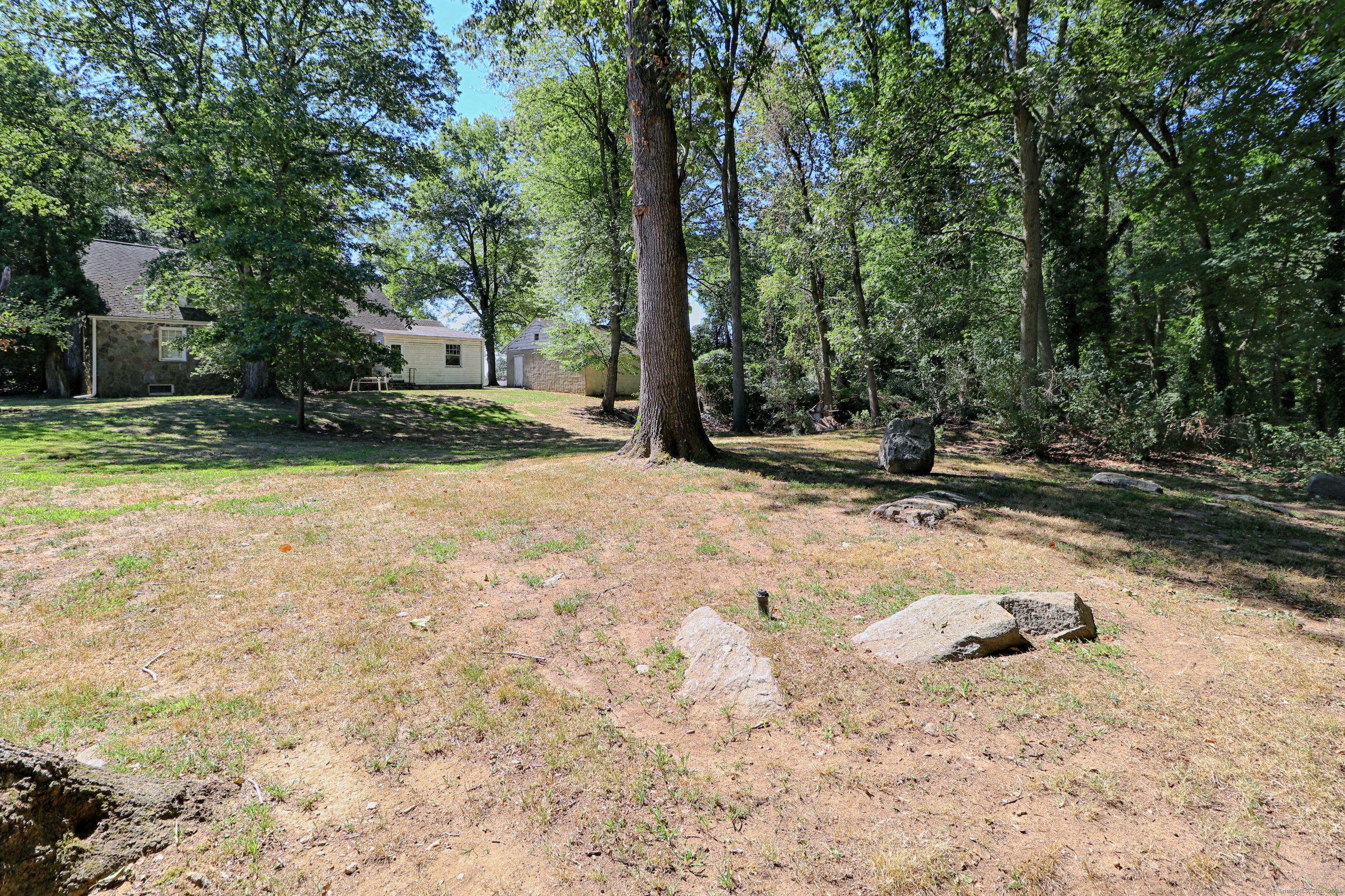 Photo 10 of 20 Ermine Street, Fairfield, CT