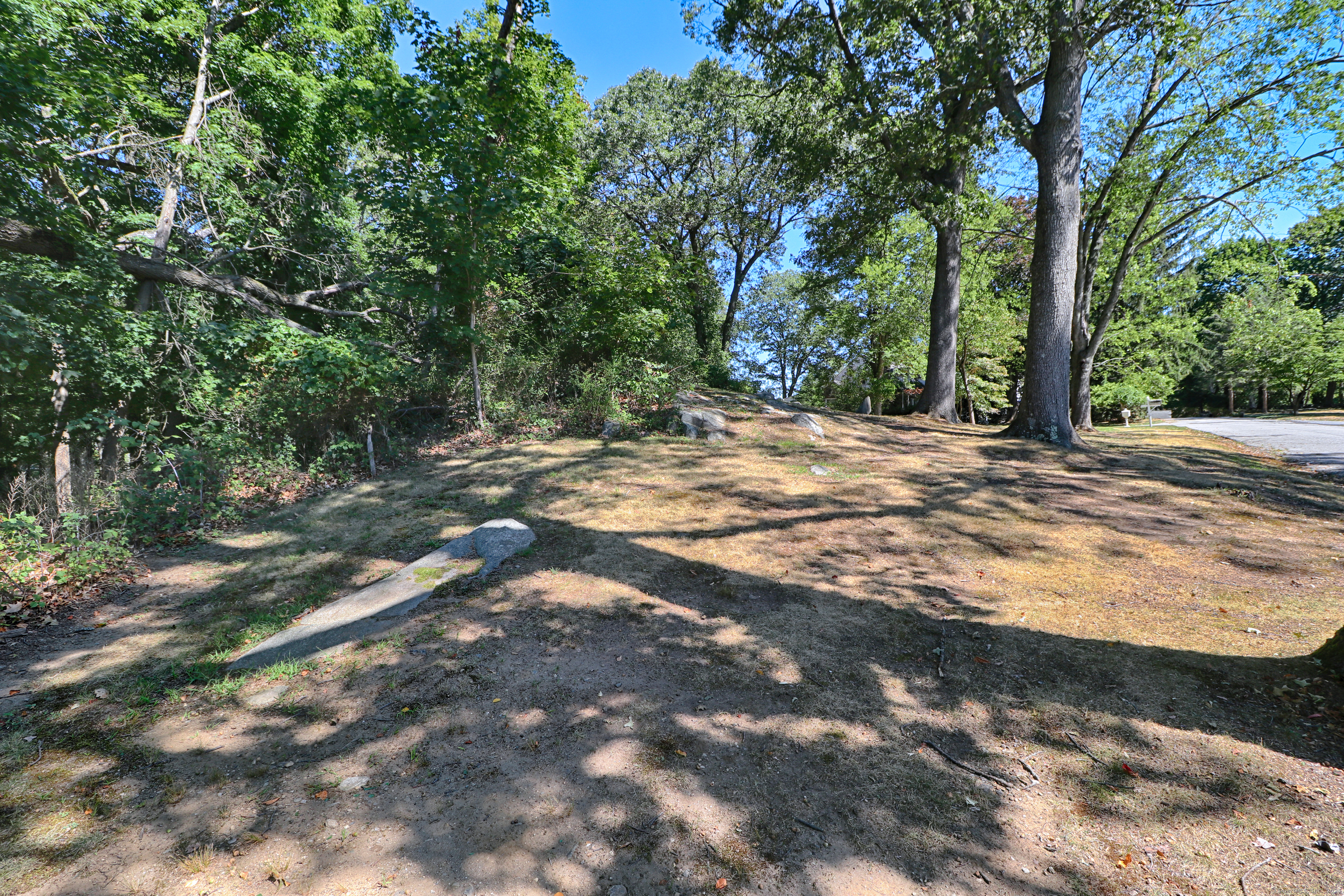 Photo 14 of 20 Ermine Street, Fairfield, CT