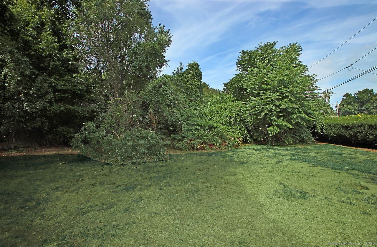 Photo 25 of 520 Hartford Turnpike, Hamden, CT