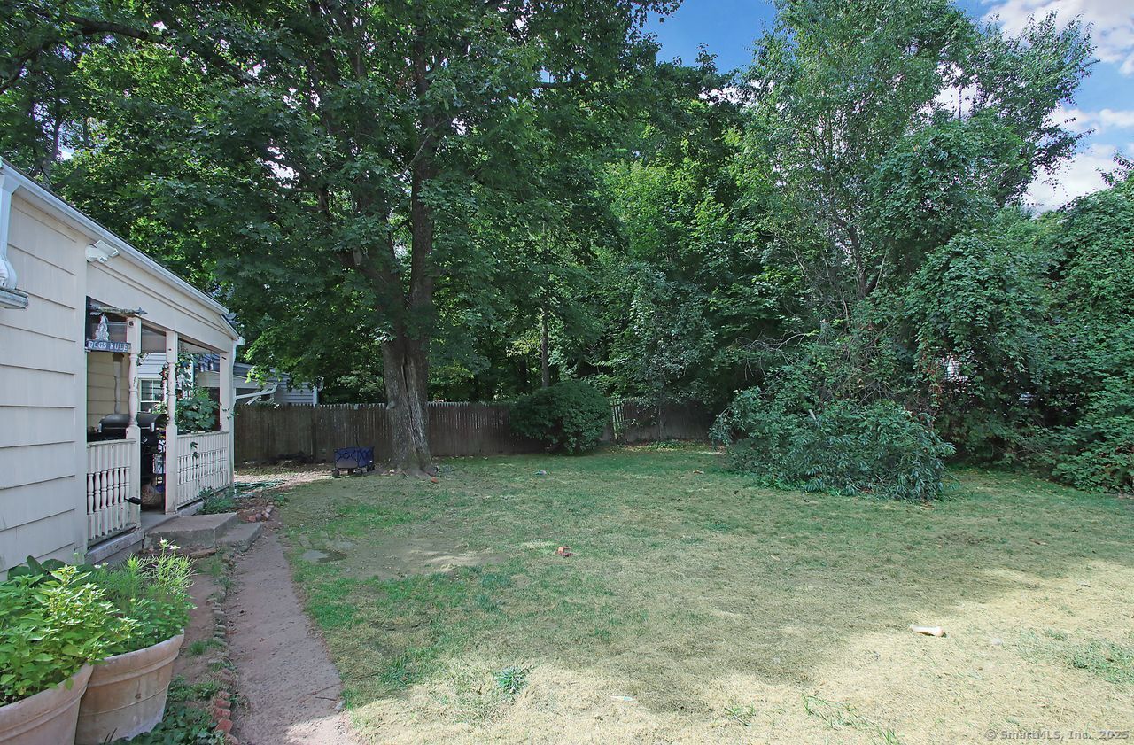 Photo 24 of 520 Hartford Turnpike, Hamden, CT