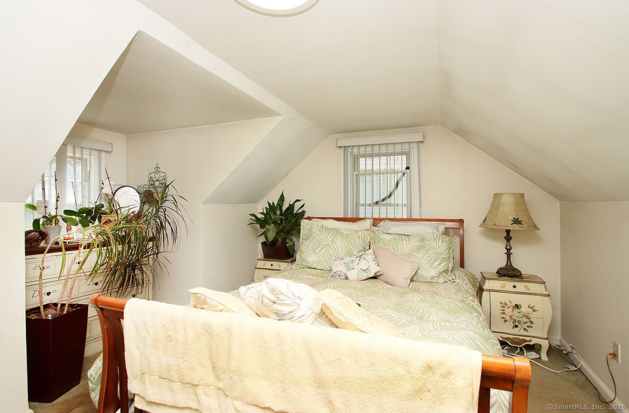 Photo 18 of 520 Hartford Turnpike, Hamden, CT